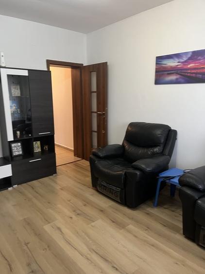 Apartament cu 2 camere decomandat în Ozana