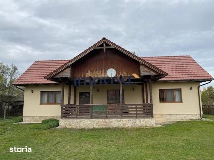 Casă cu 3 camere cu Teren 14886 Mp în Valea Vinului