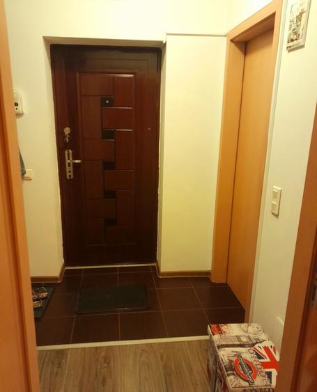 Apartament cu 2 camere semidecomandat în Titan