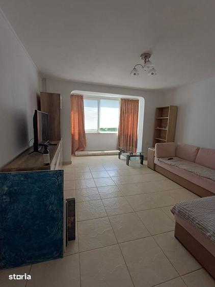 Apartament cu 3 camere decomandat, mobilat în Central