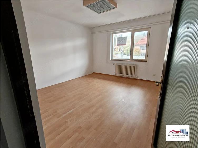 Casă cu 3 camere cu Teren 800 Mp în Central