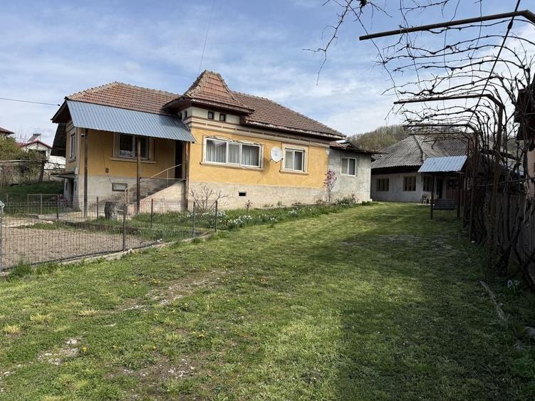 Casă cu 3 camere în Scheiu de Jos