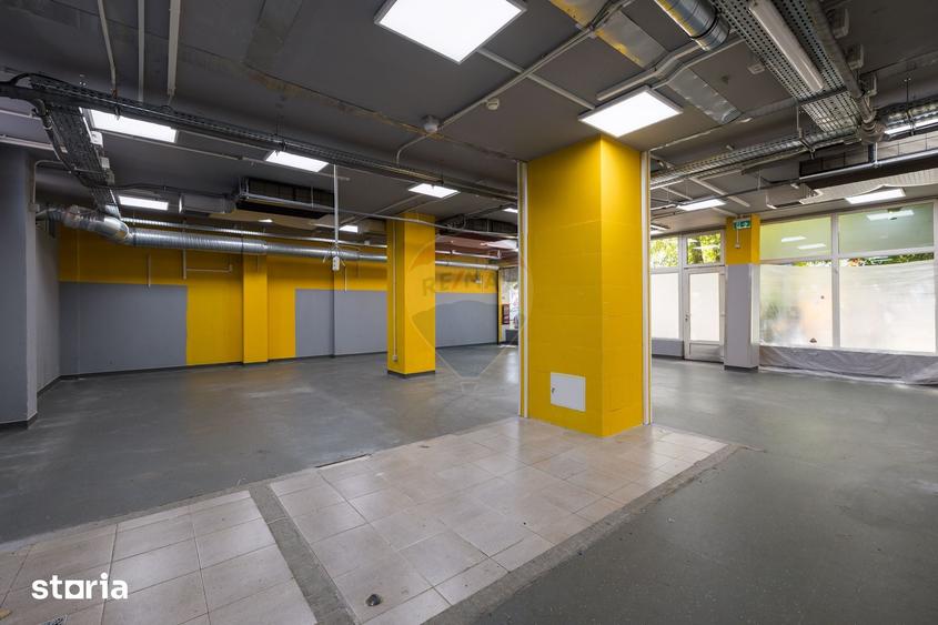 Spațiu comercial, de 231 mp, în Bartolomeu