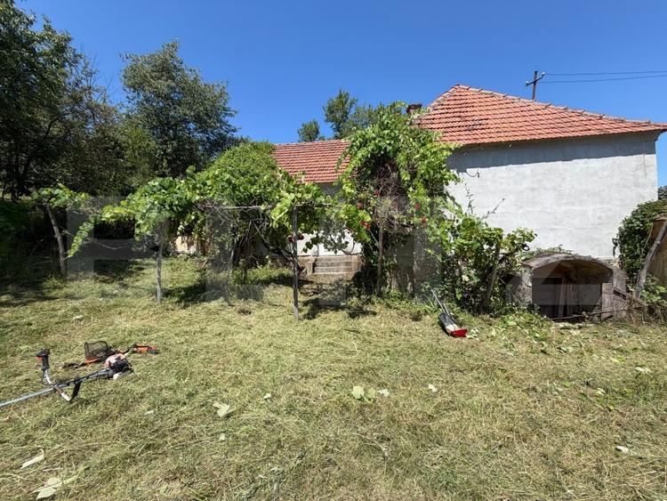 Casă individuală cu 3 camere cu Canalizare în Cigmău