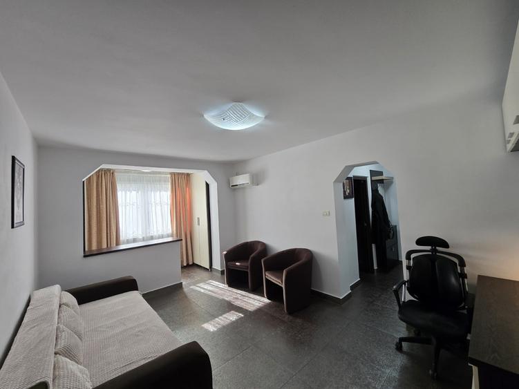Apartament cu 2 camere semidecomandat în Tomis II