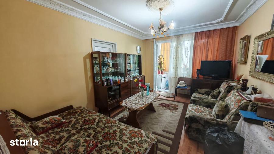 Apartament cu 2 camere în Micro 17
