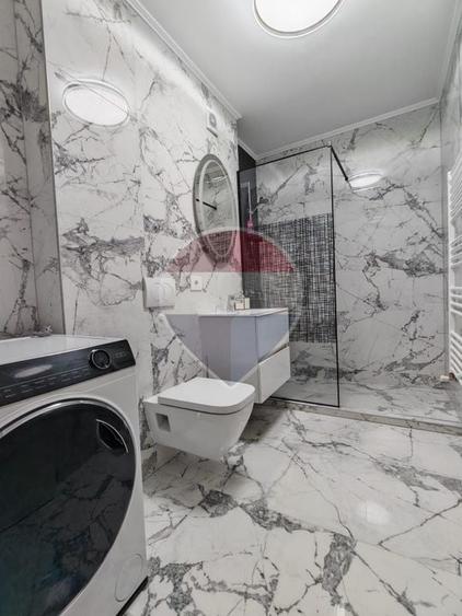 Apartament cu 2 camere decomandat, mobilat în Central