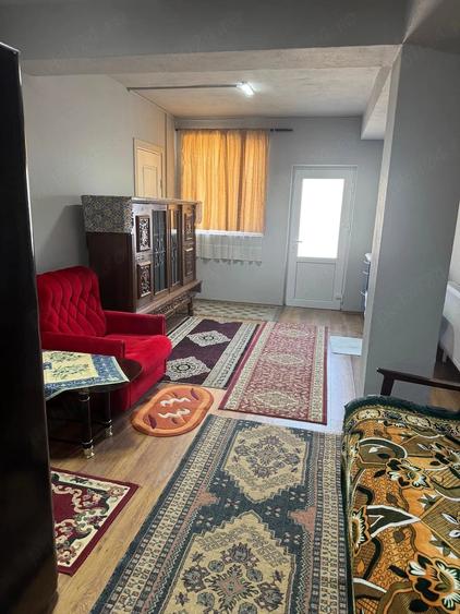 Garsonieră semidecomandată în Pârneava