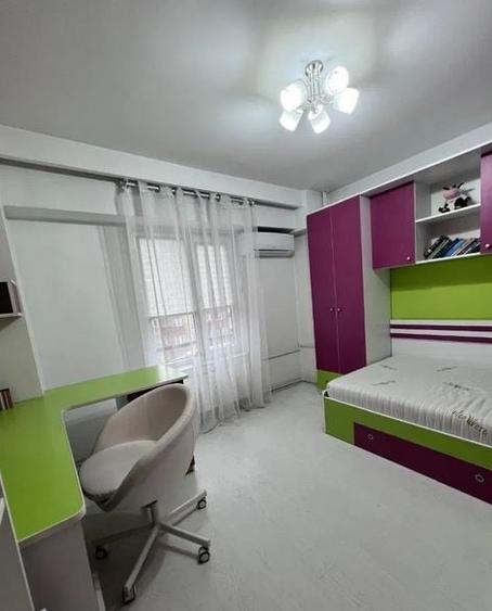 Apartament cu 3 camere semidecomandat, mobilat în 13 Septembrie