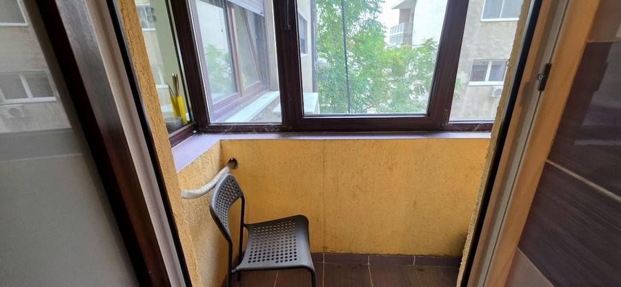 Apartament cu 4 camere decomandat, mobilat în Dacia