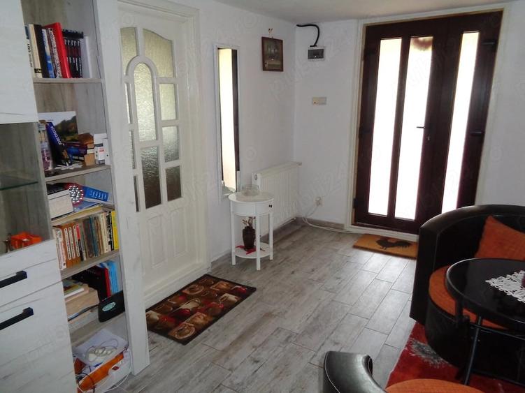 Casă cu 3 camere cu Teren 964 Mp în Valea Călugărească