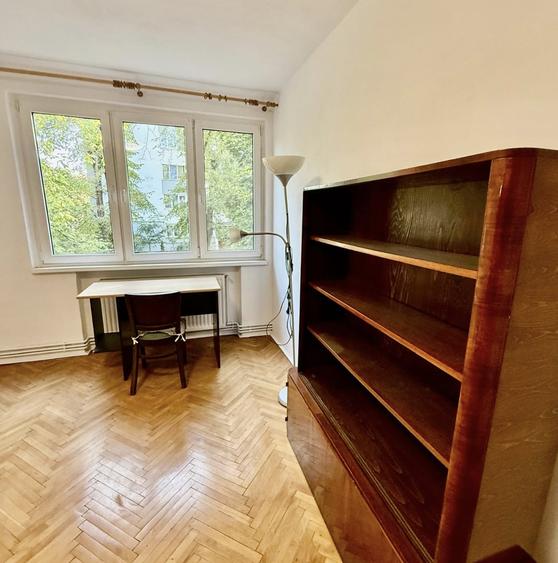 Apartament cu 3 camere decomandat în Cornișa