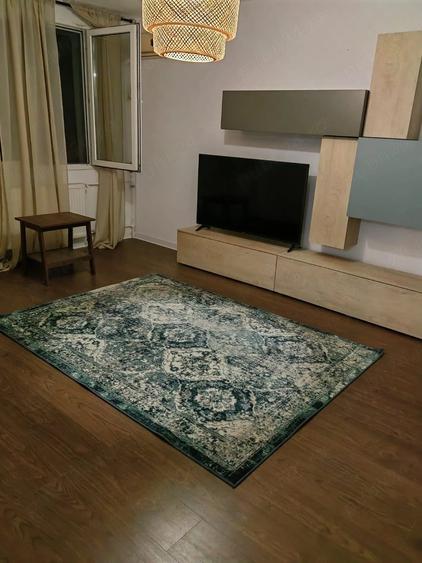 Apartament cu 2 camere decomandat în Drumul Taberei