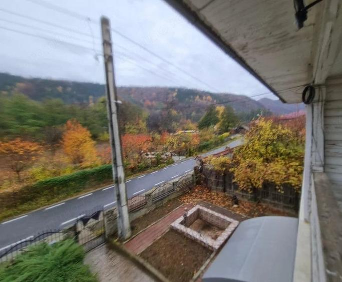 Casă cu Teren 1560 Mp în Crasna