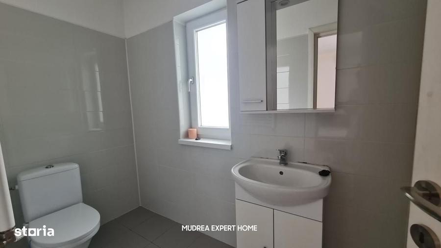 Casă cu 4 camere în Tunari