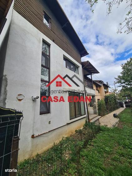 Casă cu 3 camere decomandat cu Teren 164 Mp în Central