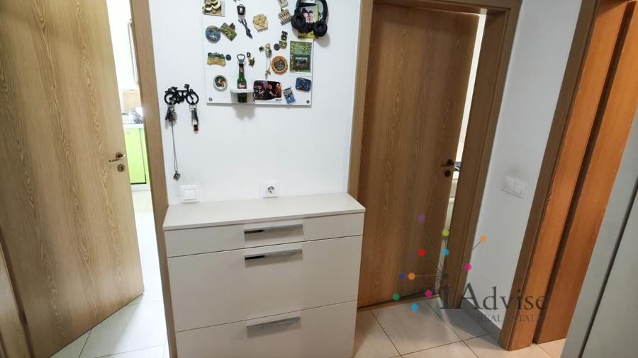 Apartament cu 2 camere decomandat în Tractorul