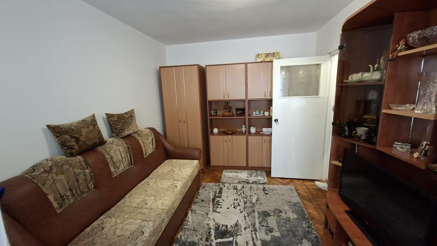 Apartament cu 2 camere semidecomandat în Libertății