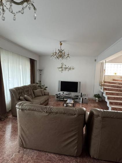 Duplex cu 4 camere cu Canalizare în Victoriei