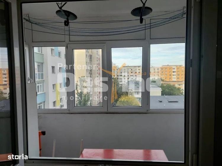 Apartament cu 3 camere decomandat în Rahova