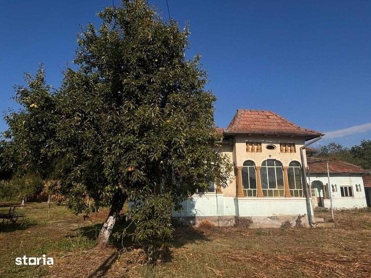 Casă cu 4 camere cu Teren 114 Mp în Berislăvești