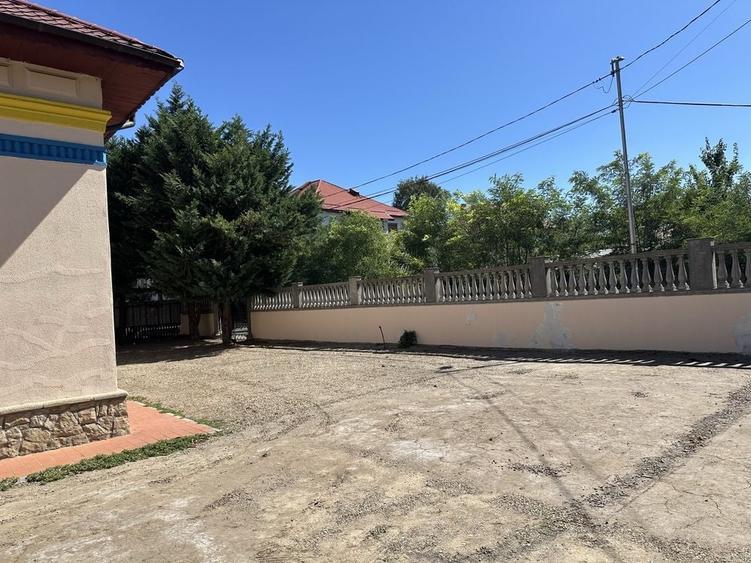 Spațiu comercial, de 360 mp, în Central
