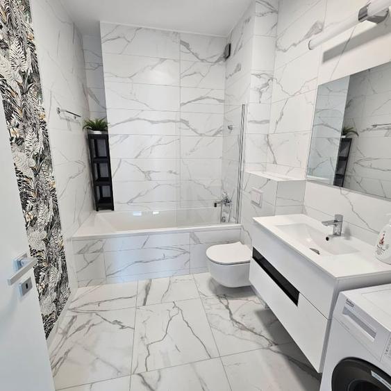 Apartament cu 3 camere decomandat, mobilat în Central