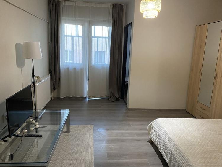 Garsonieră decomandată în Nord