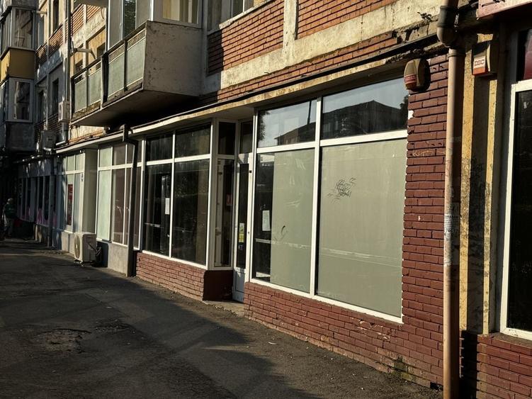 Spațiu comercial, de 100 mp, în Dâmbovița
