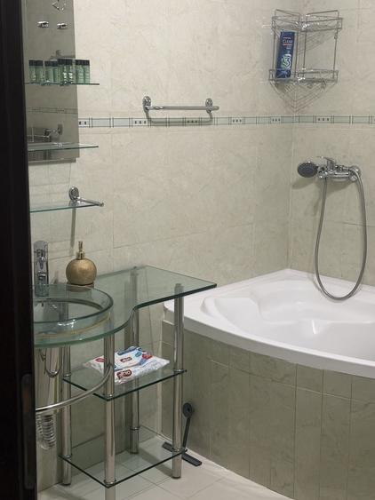 Apartament cu 3 camere decomandat în Militari
