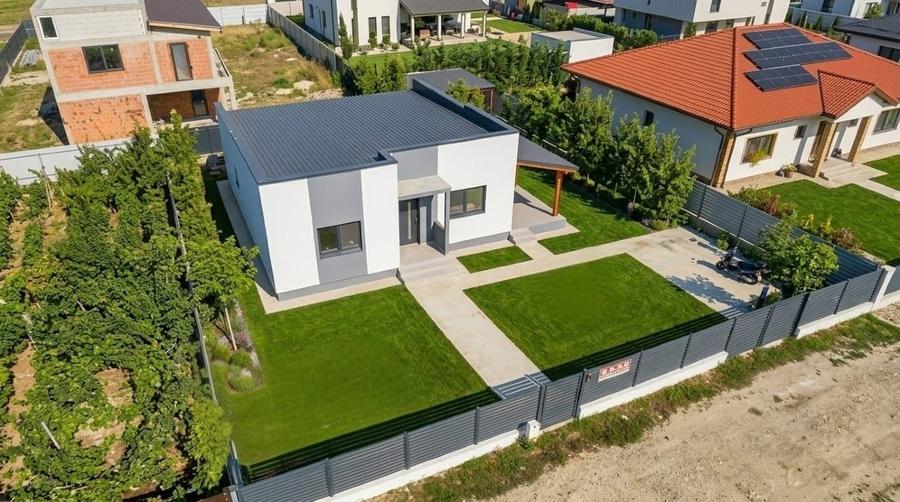 Casă individuală cu 5 camere cu Teren 500 Mp în Câmpineanca