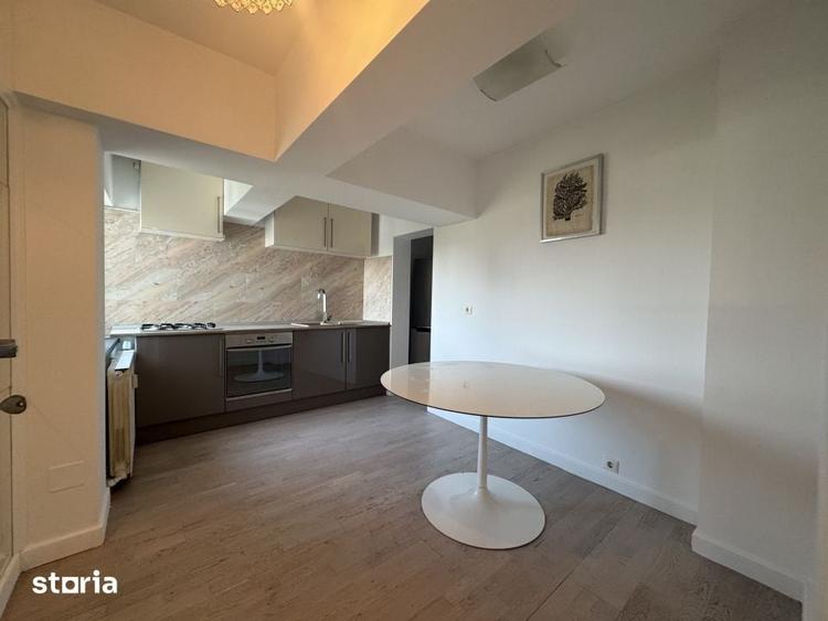 Apartament cu 4 camere în Centrul Civic