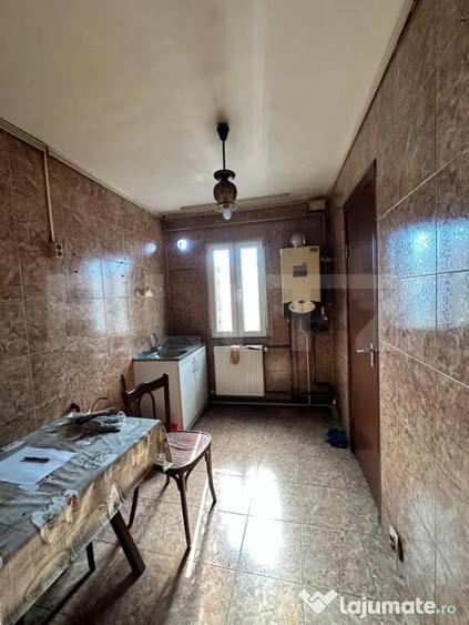 Apartament cu 2 camere semidecomandat în Brazda lui Novac