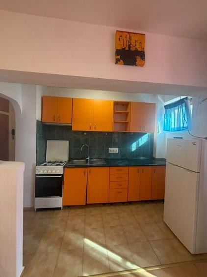 Garsonieră decomandată în Camil Ressu