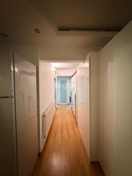 Vand apartament cu 3 camere, Mioveni, zona Robea