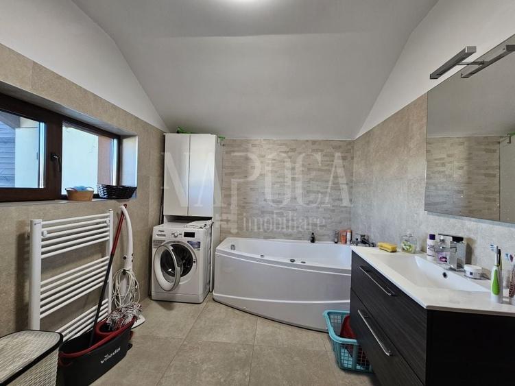 Casă individuală cu 5 camere cu Canalizare în Borhanci