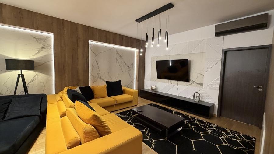 Apartament cu 4 camere semidecomandat în Herăstrău