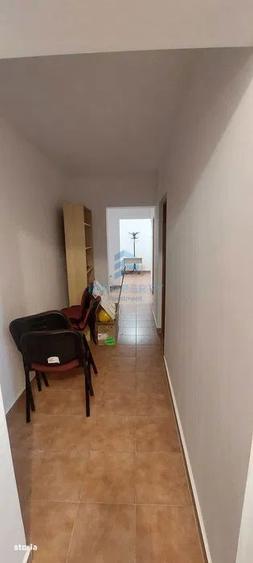 Apartament cu 3 camere, mobilat în Pantelimon