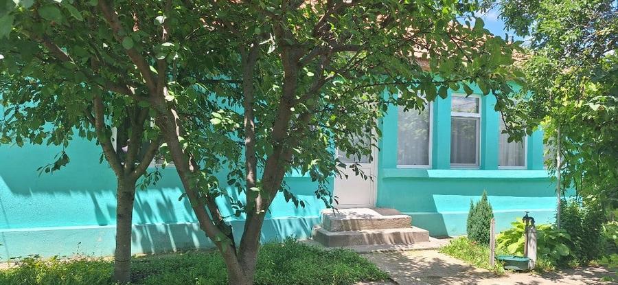 Casă cu 3 camere cu Teren 3400 Mp în Icoana