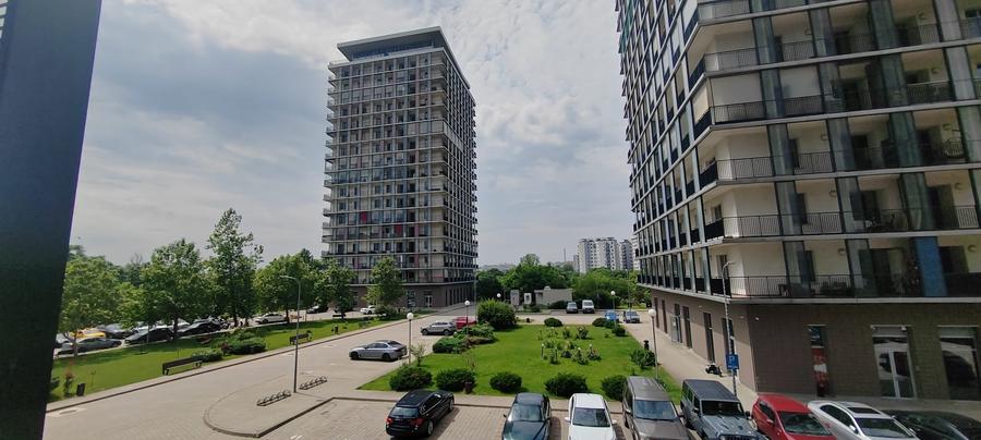Garsonieră semidecomandată în Văcăresti