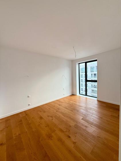Apartament cu 3 camere semidecomandat în Cotroceni
