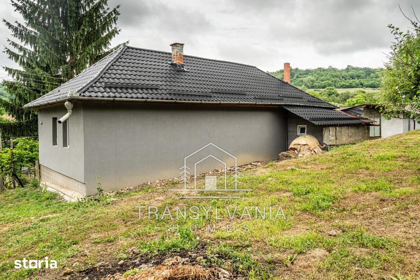 Casă cu 4 camere cu Teren 1425 Mp în Țaga