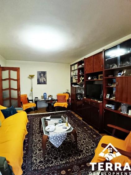 Apartament cu 3 camere în Tomis Nord