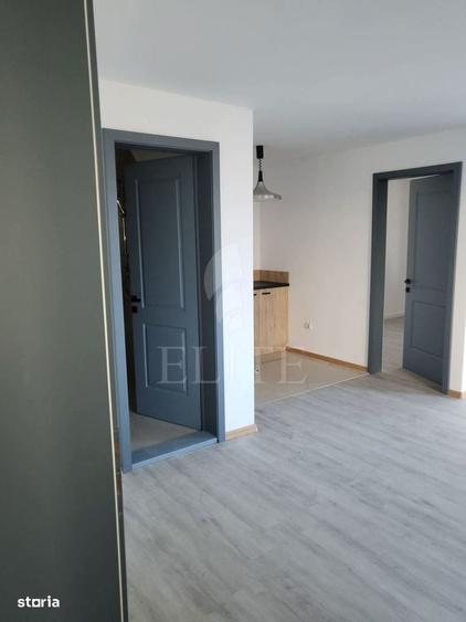 Apartament cu 3 camere semidecomandat în Semicentral