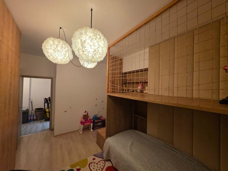 Apartament cu 2 camere decomandat, mobilat în Calea Călărașilor