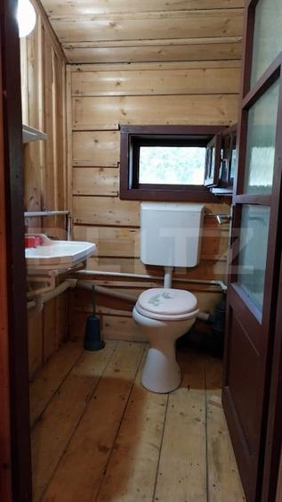 Casă individuală cu 6 camere cu Canalizare în Vest