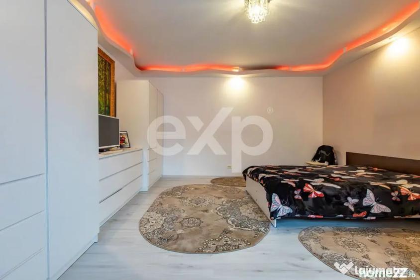 Casă cu 6 camere cu Teren 265 Mp în Mărgineni