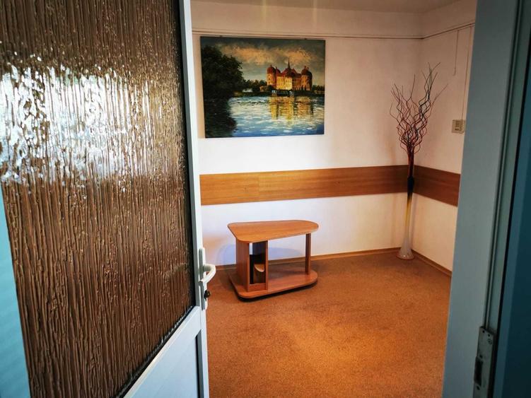 Apartament cu 2 camere decomandat în Exterior Vest