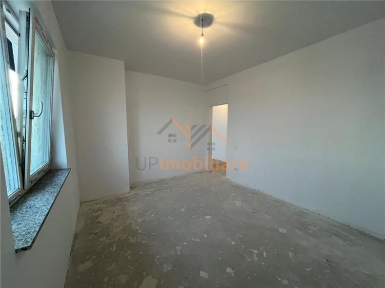 Casă cu 4 camere cu Teren 471 Mp în Cihei
