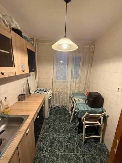 Apartament cu 3 camere decomandat în Tineretului